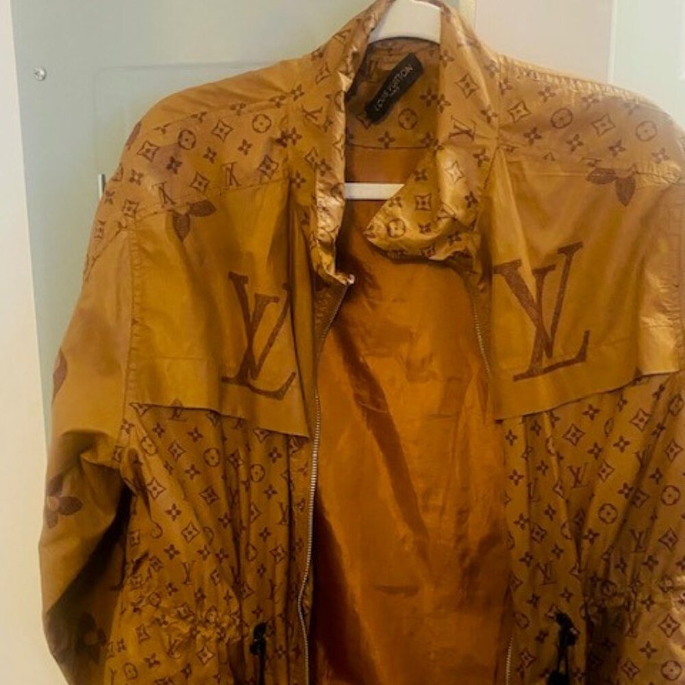 LV rain /wind breaker jacket